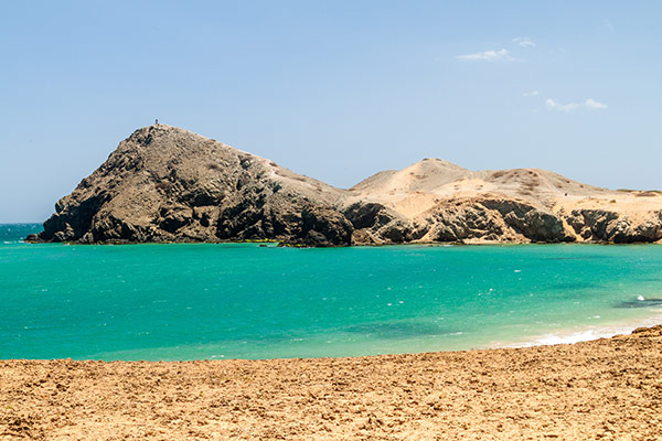 Vista panorámica del Cabo de la Vela; el cual es uno de los paraísos colombianos que se puede visitar en el tour por el Cabo de la Vela y Punta Gallinas